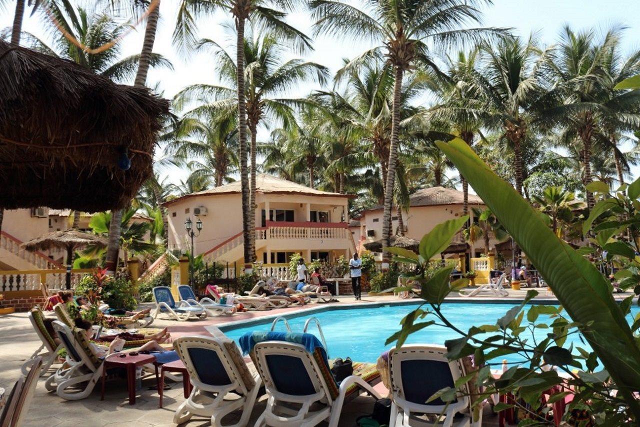 Palm Beach Hotel Kotu Eksteriør billede
