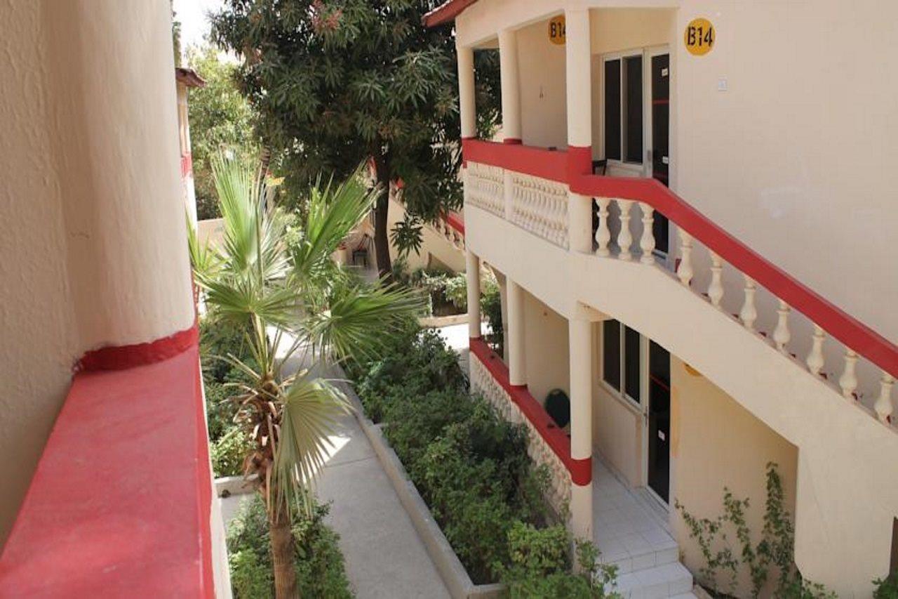 Palm Beach Hotel Kotu Eksteriør billede