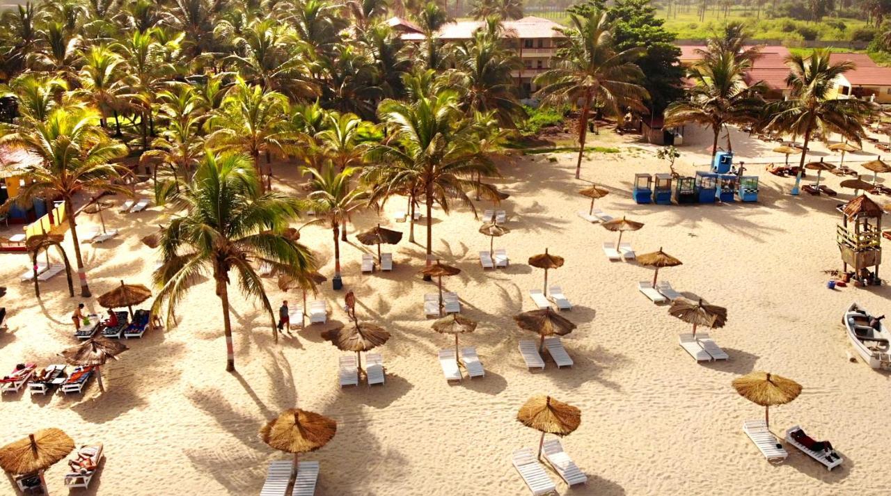 Palm Beach Hotel Kotu Eksteriør billede